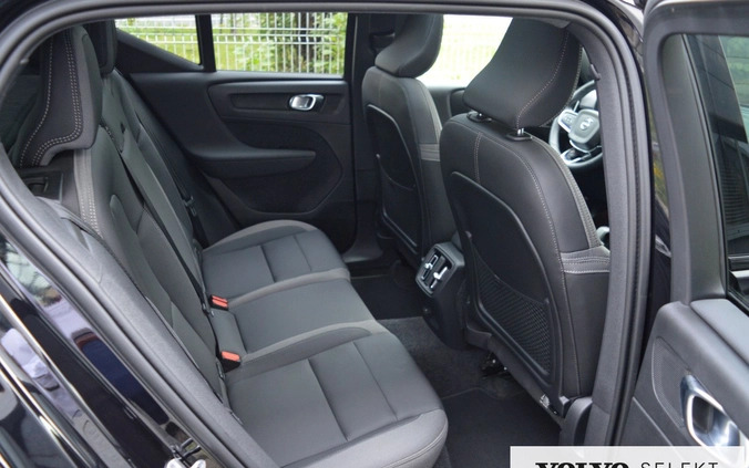 Volvo XC 40 cena 199900 przebieg: 34061, rok produkcji 2022 z Poznań małe 407